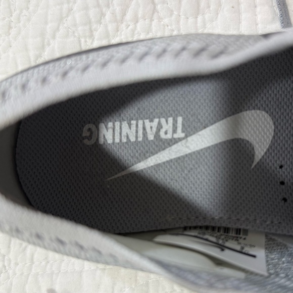 Nike Shoes Focus Flyknit
Women - Picture 7 of 8
